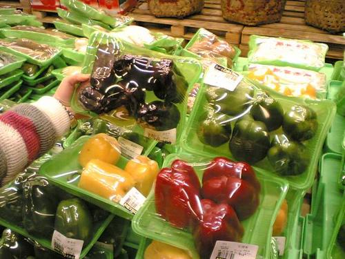 超市里袋装的蔬菜比散装的更贵吗